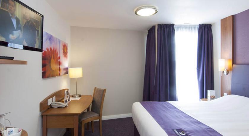 Premier Inn Uttoxeter Oda fotoğraf