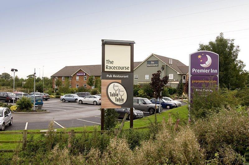 Premier Inn Uttoxeter Dış mekan fotoğraf