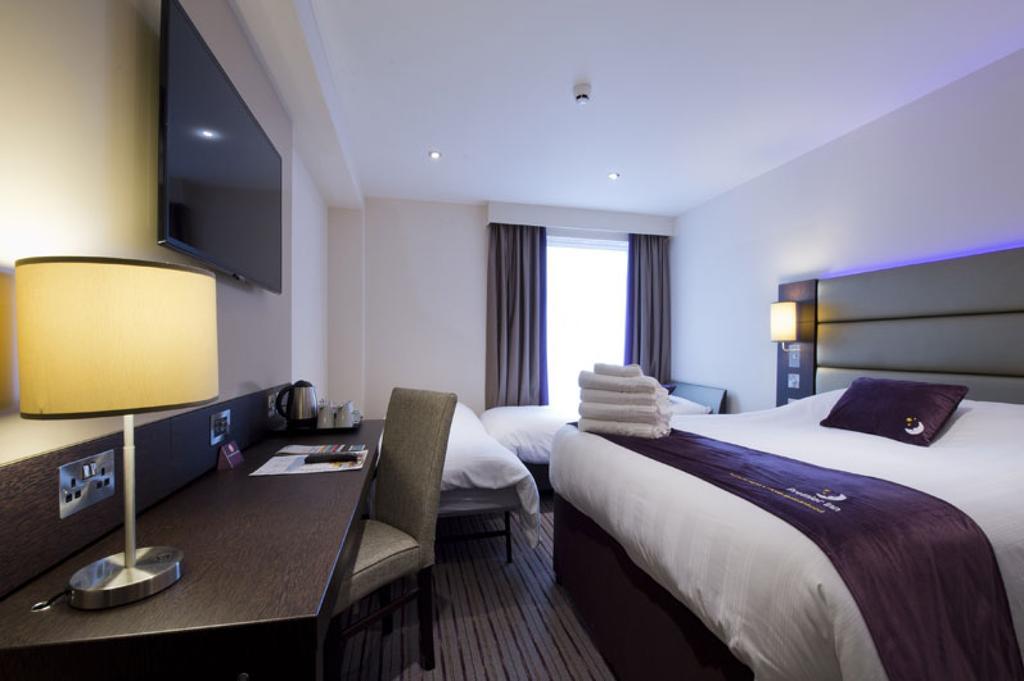 Premier Inn Uttoxeter Dış mekan fotoğraf