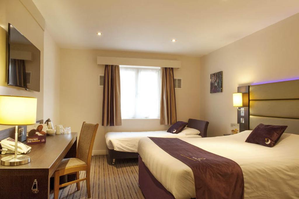 Premier Inn Uttoxeter Dış mekan fotoğraf