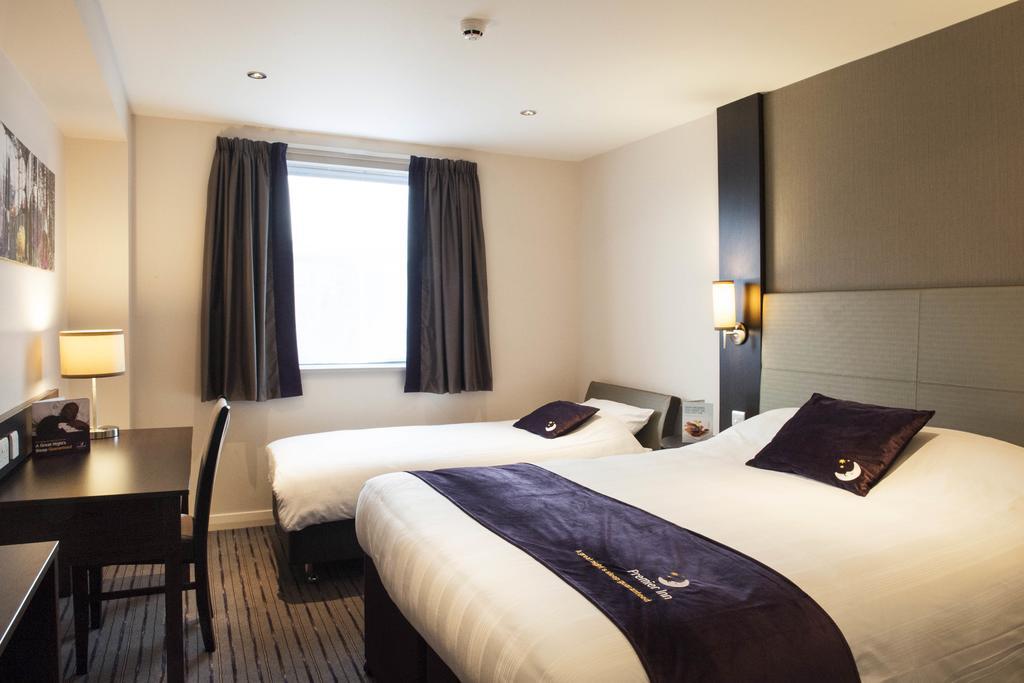Premier Inn Uttoxeter Dış mekan fotoğraf