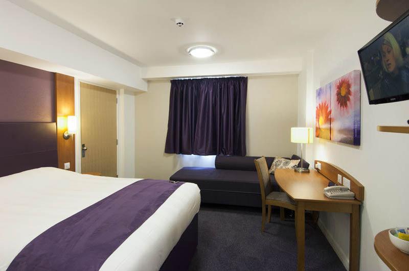Premier Inn Uttoxeter Dış mekan fotoğraf